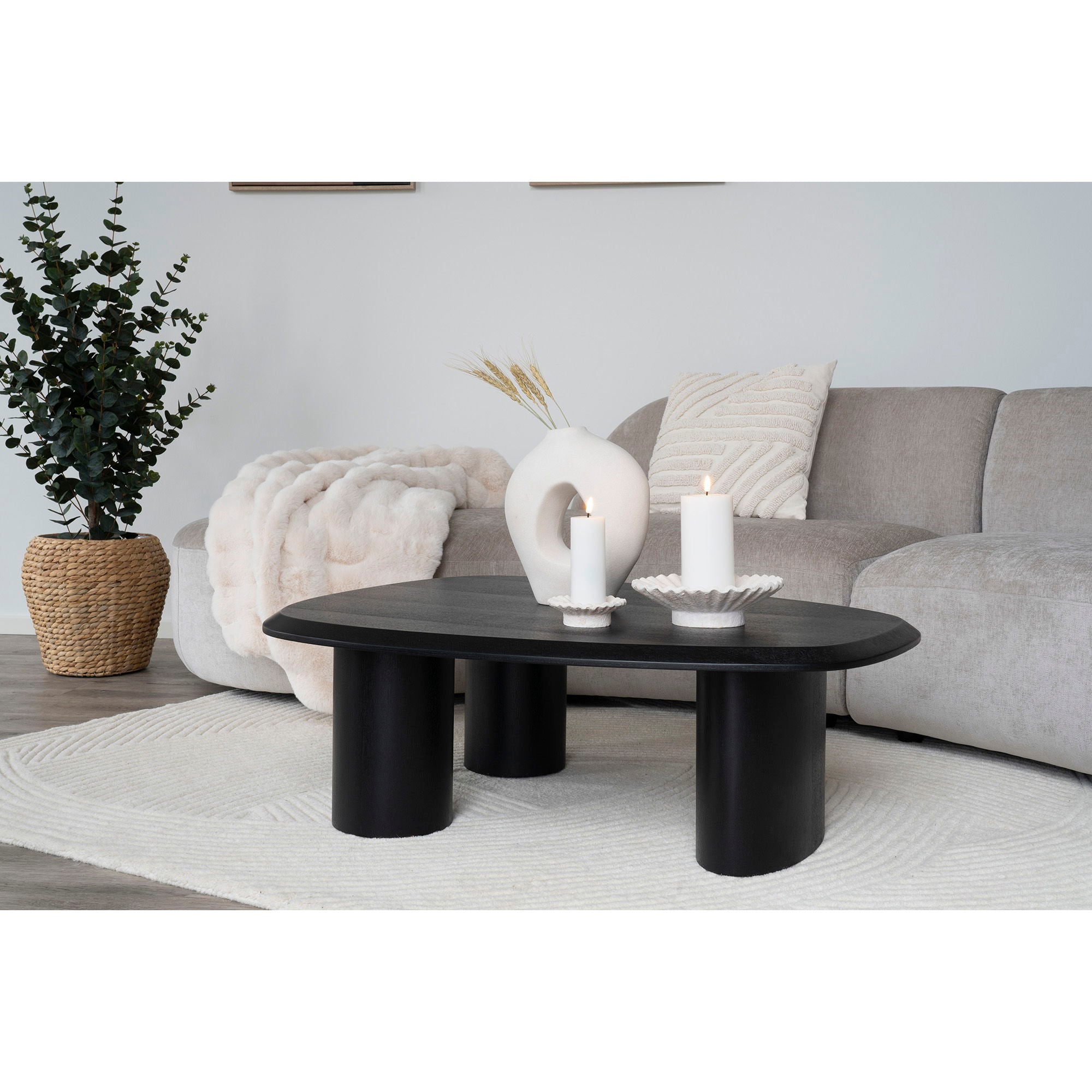 Tirano – Couchtisch in Schwarz, MDF mit Eschefurnier, 96x78x32 cm